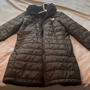 New never been worn reversible North Face coat.